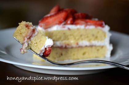 gf strawberry vanilla cream sandwich cake 4